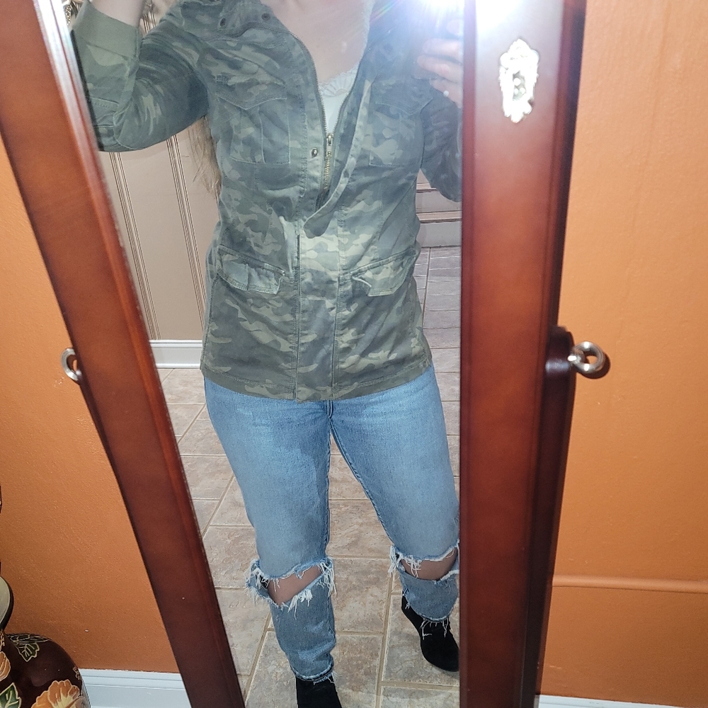 Camo Utility Shacket - Picture 4 of 6
